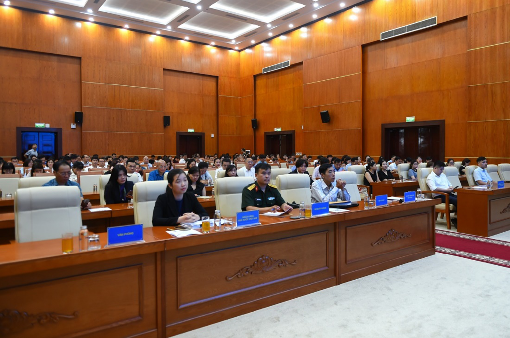 quảng cảnh hội thảo