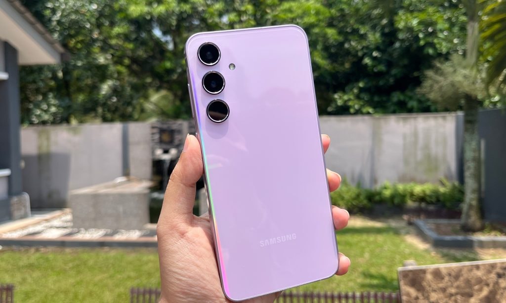 “Vua tầm trung” thực thụ nhà Samsung Galaxy: Giá dưới 7 triệu, màn nhanh gấp đôi iPhone 16 