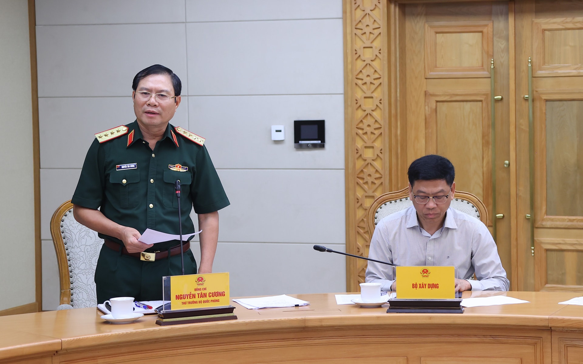 Khẩn trương ứng phó bão số 10: Hành động sớm, chuẩn bị kỹ, dự báo đúng, trách nhiệm rõ- Ảnh 4. Khẩn trương ứng phó bão số 10: Hành động sớm, chuẩn bị kỹ, dự báo đúng, trách nhiệm rõ- Ảnh 4.