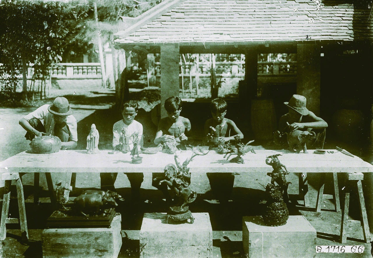 h1-hoc-sinh-dieu-khac-nam-1920-1929-8891.jpg