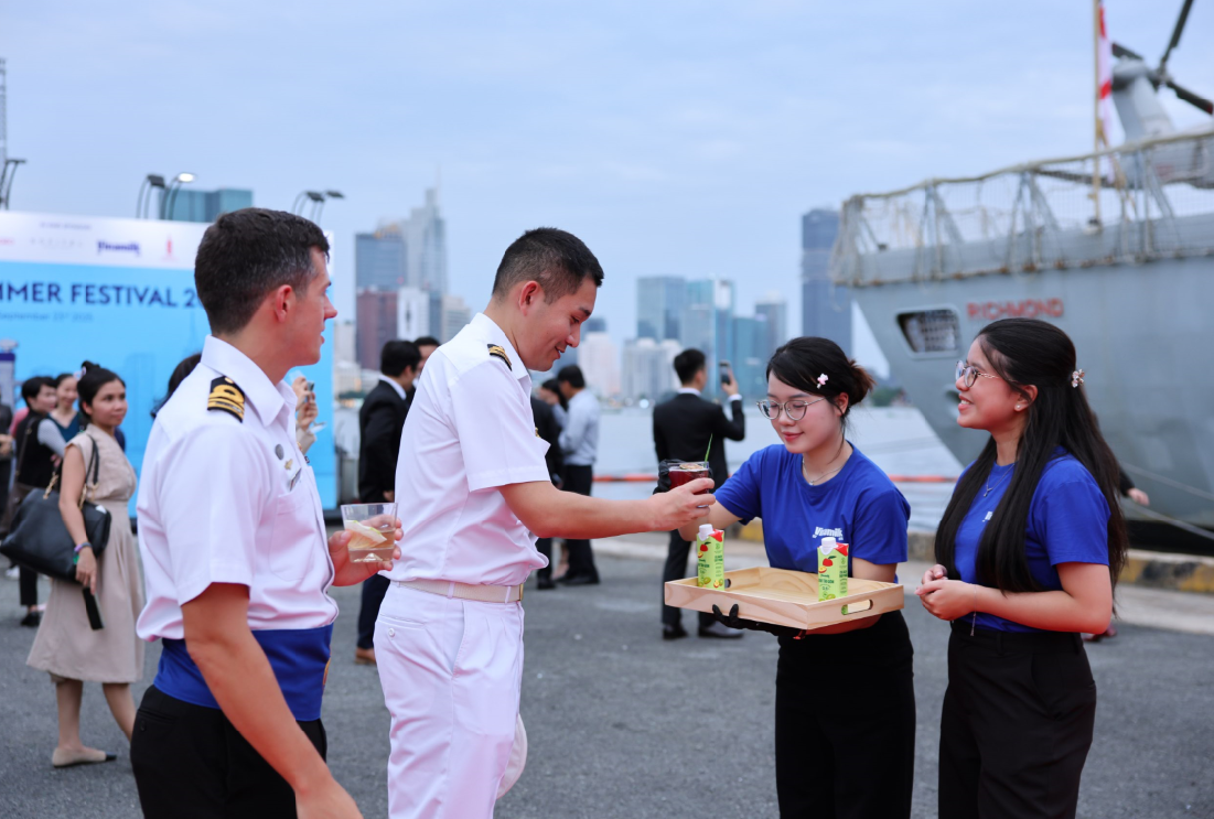 image015.png