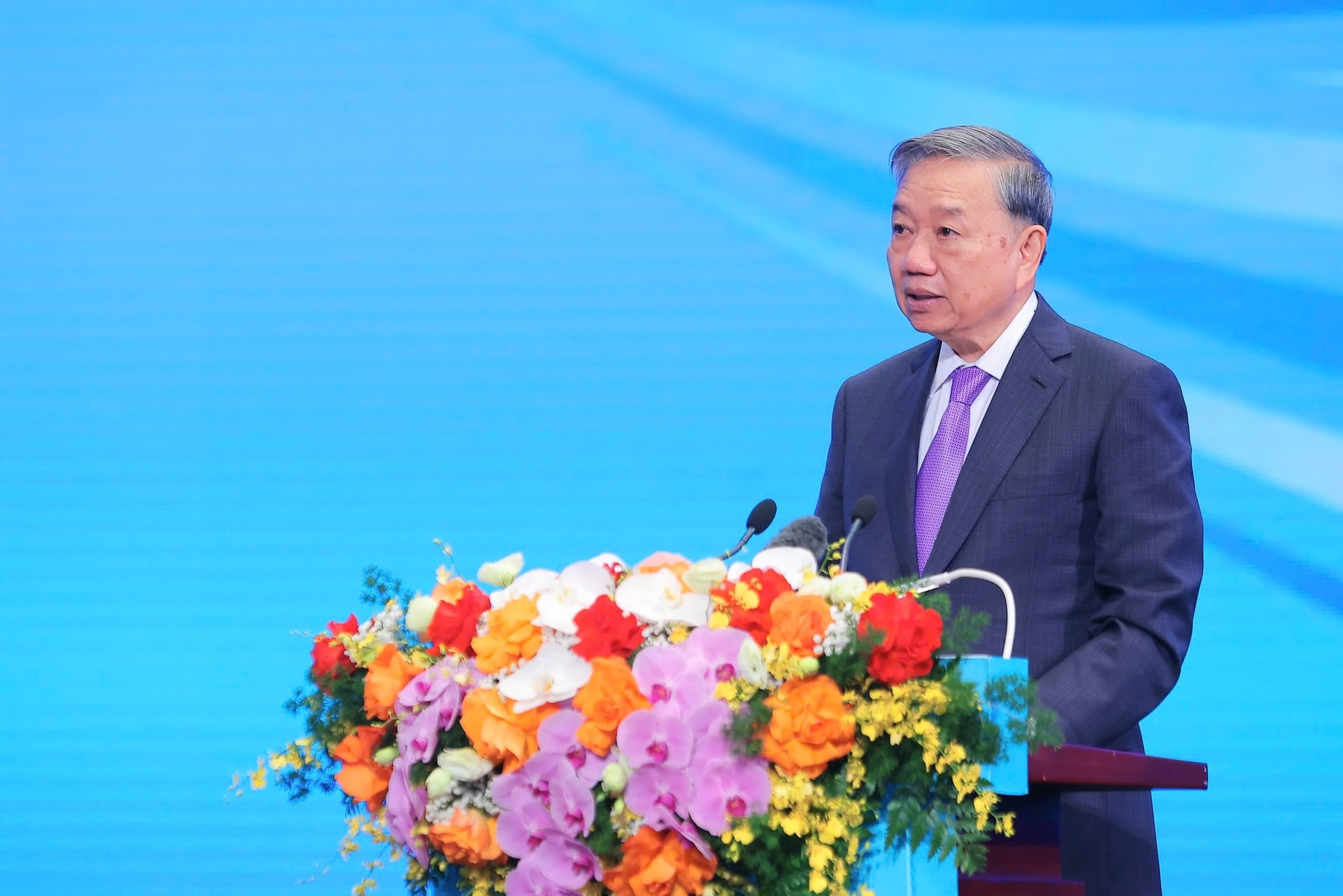 Tổng Bí thư chỉ rõ 'chìa khóa vàng' cho khát vọng Việt Nam hùng cường, thịnh vượng- Ảnh 1.