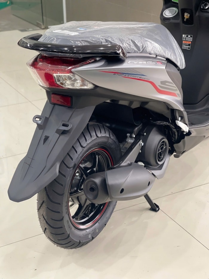 yamaha1.jpg