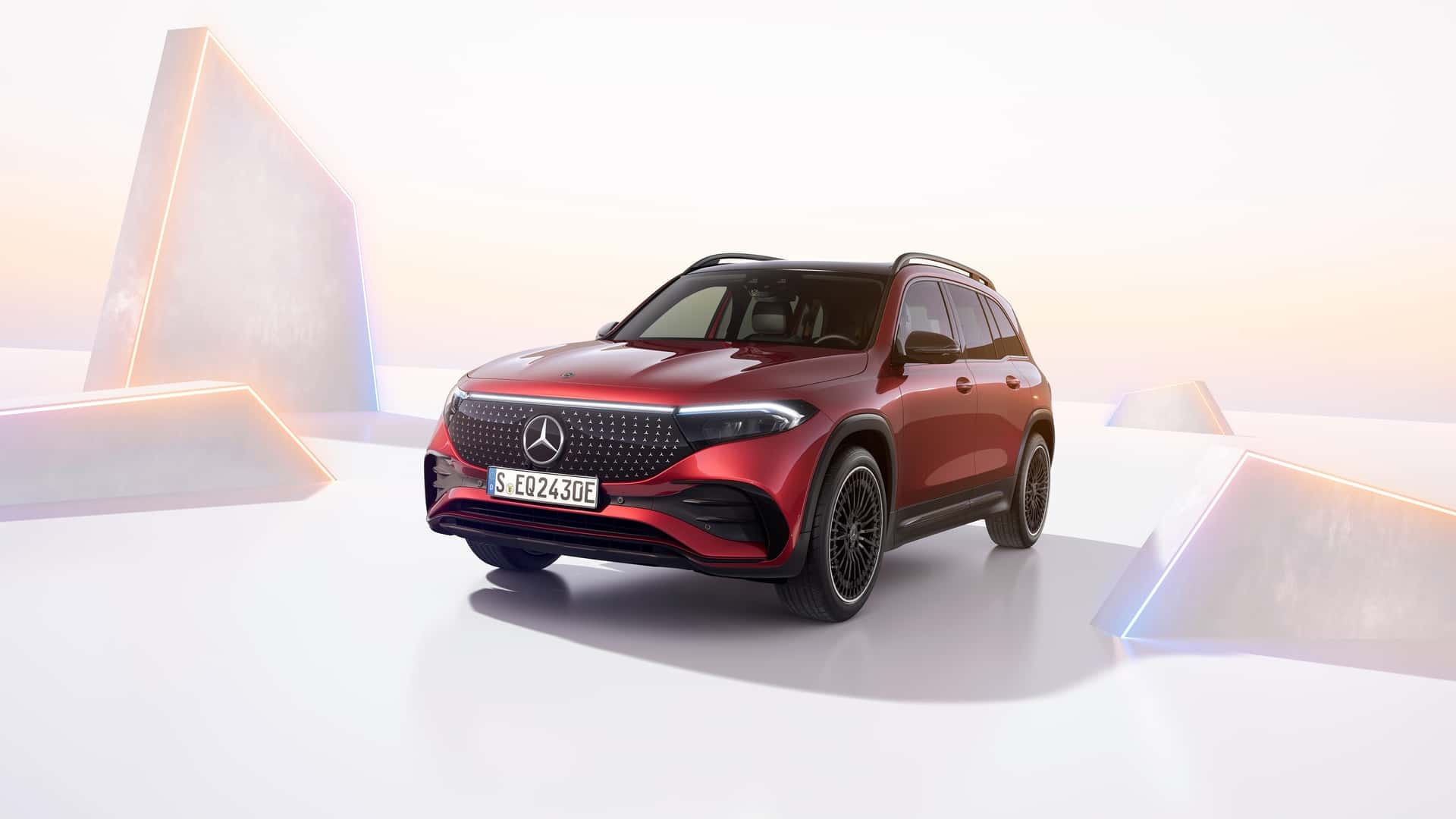 mercedes-eqb-restyling-2023.jpg