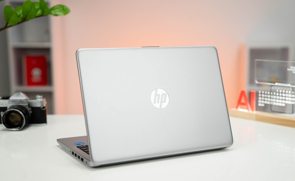 HP 240 G9