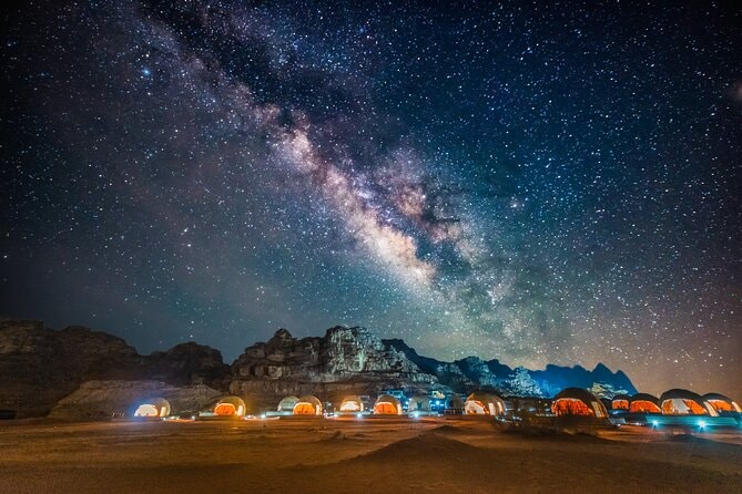 Wadi Rum về đêm