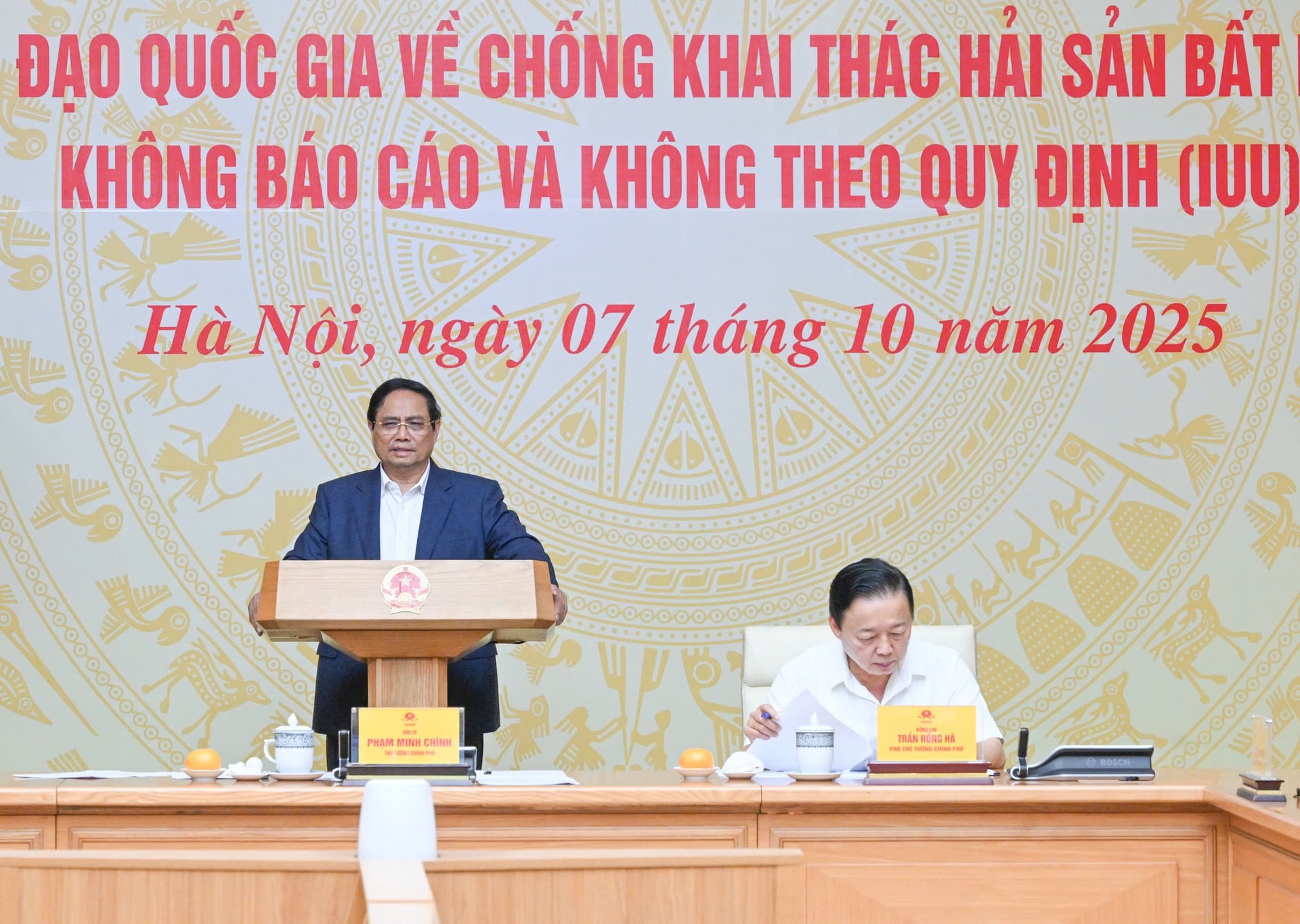 Thủ tướng: Xử lý dứt điểm 4 vấn đề tồn tại, bất cập để chấm dứt vi phạm IUU- Ảnh 3. Thủ tướng: Xử lý dứt điểm 4 vấn đề tồn tại, bất cập để chấm dứt vi phạm IUU- Ảnh 3.