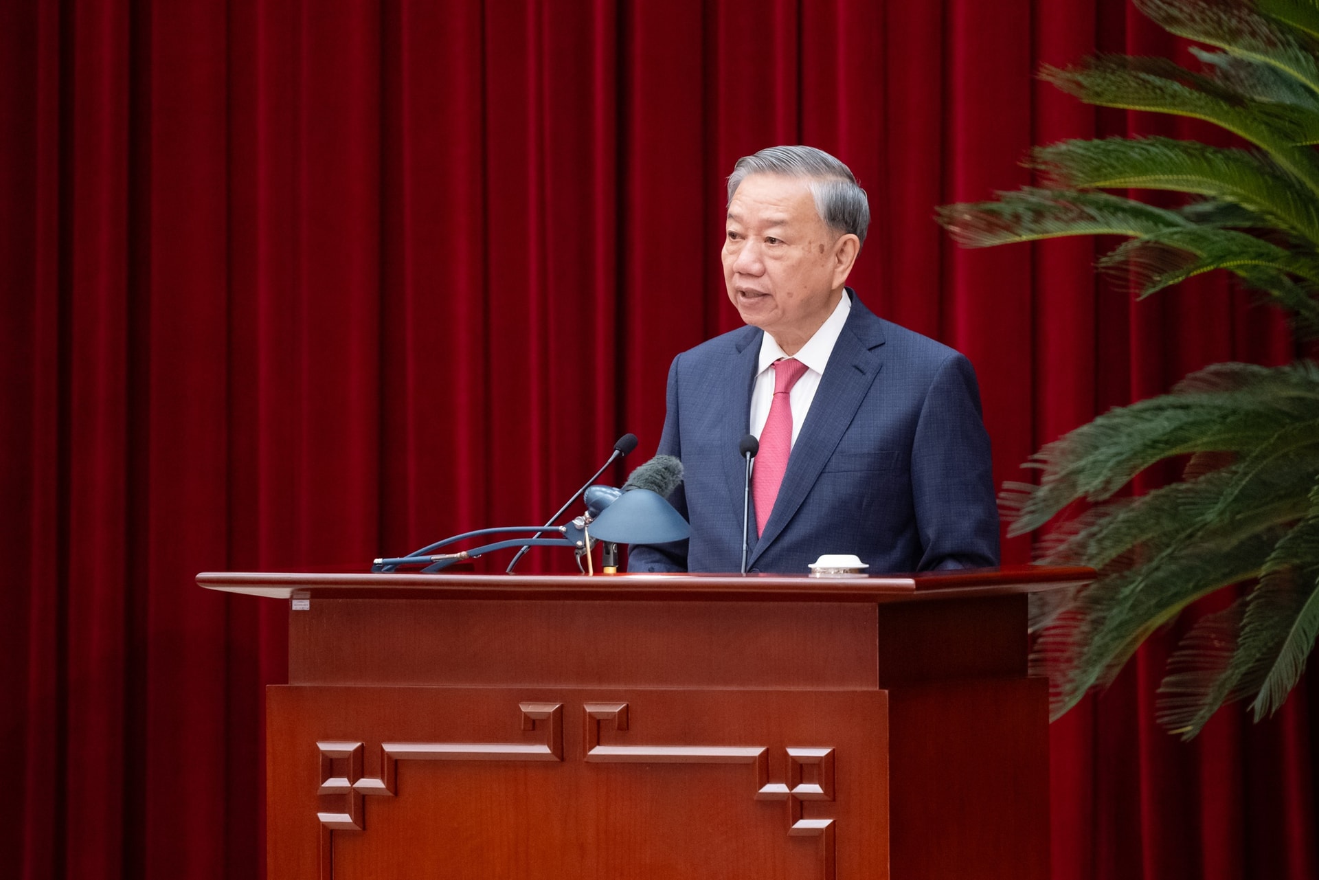 tổng bí thư tô lâm