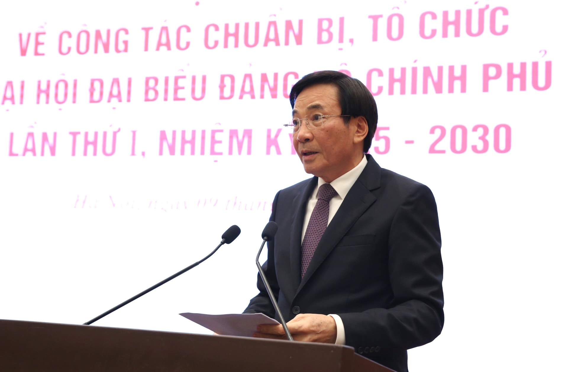 Phó Thủ tướng Thường trực Nguyễn Hòa Bình: Chính phủ có sự đổi mới mạnh mẽ về tư duy và phương pháp điều hành- Ảnh 3. Phó Thủ tướng Thường trực Nguyễn Hòa Bình: Chính phủ có sự đổi mới mạnh mẽ về tư duy và phương pháp điều hành- Ảnh 3.