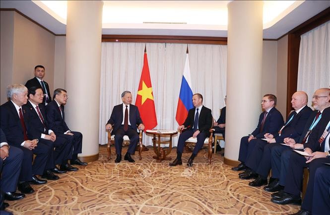 Tổng Bí thư Tô Lâm gặp Chủ tịch Đảng Nước Nga Thống nhất Dmitry Medvedev- Ảnh 3.