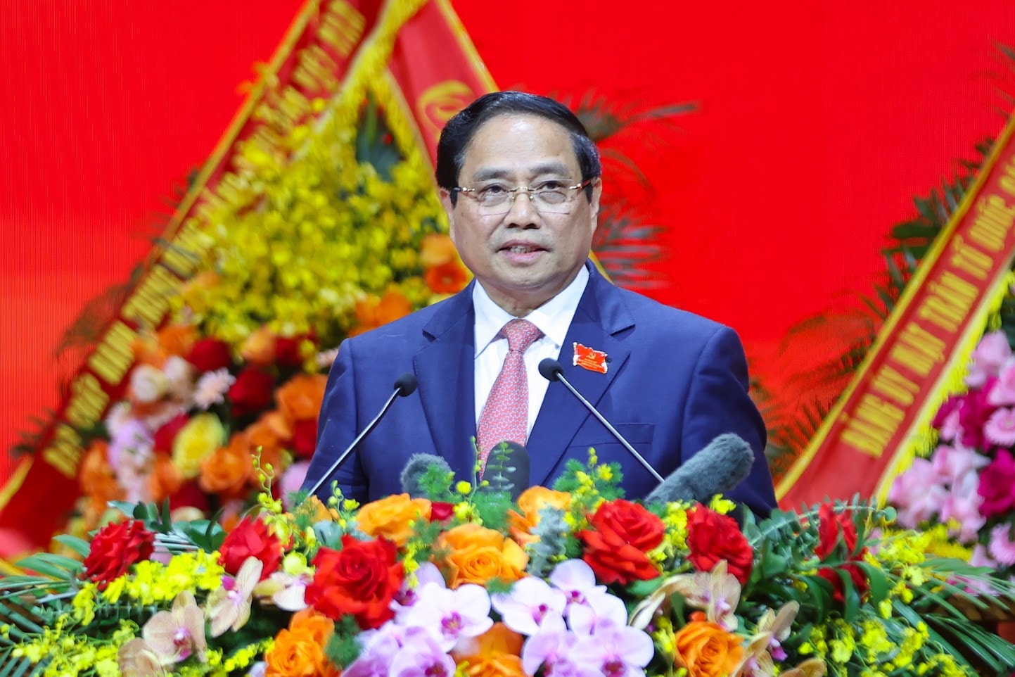 Thủ tướng Phạm Minh Chính: Đảng bộ Chính phủ quyết tâm phấn đấu là một trong những Đảng bộ tiên phong, gương mẫu đi đầu trong triển khai Nghị quyết Đại hội XIV của Đảng- Ảnh 3.