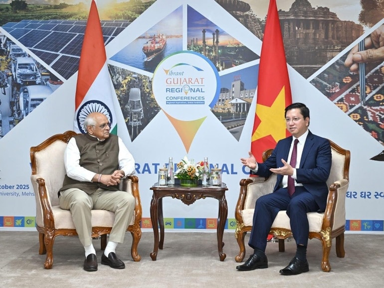 hợp tác