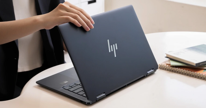 HP Spectre x360 AI
