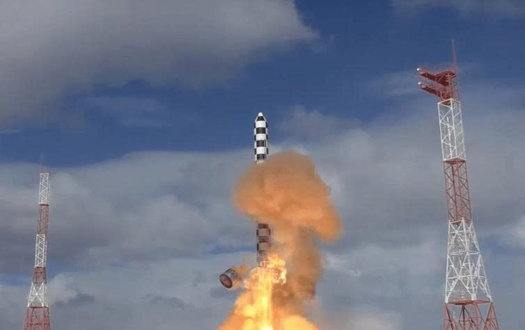 Cảnh phóng RS-28 Sarmat