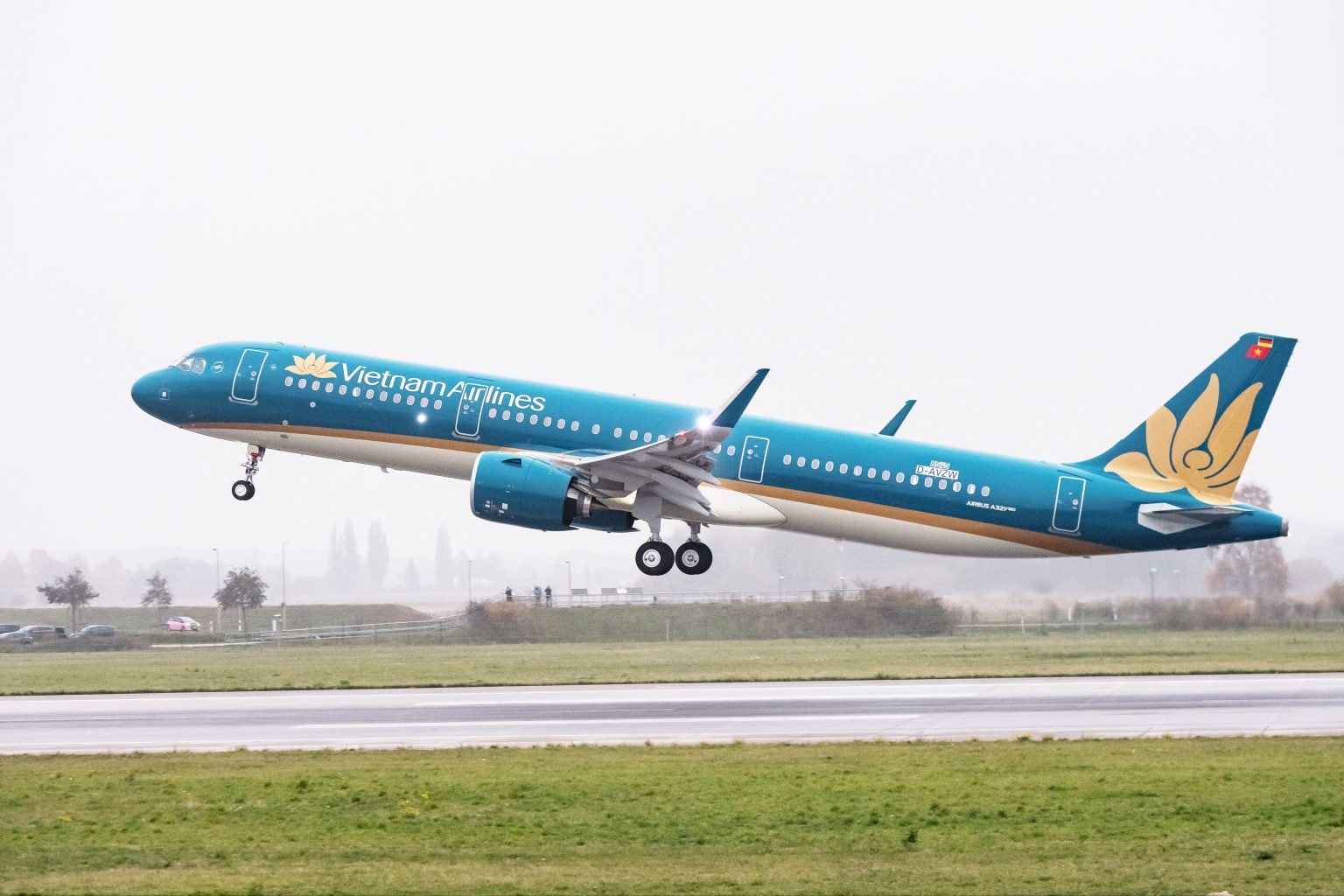 Vietnam Airlinesm