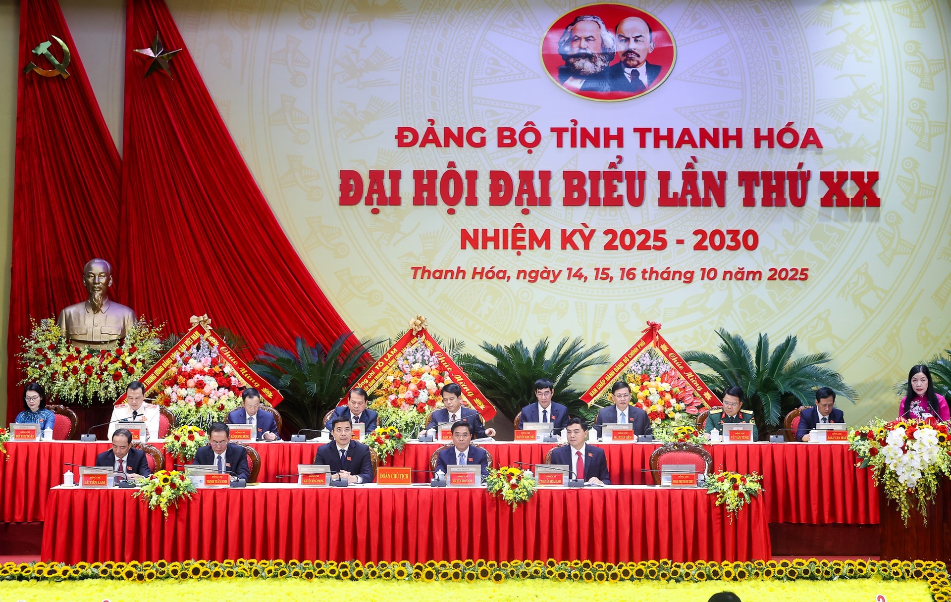 Thủ tướng: Xây dựng Thanh Hóa thành “tỉnh kiểu mẫu”, một cực tăng trưởng mới của đất nước- Ảnh 3.