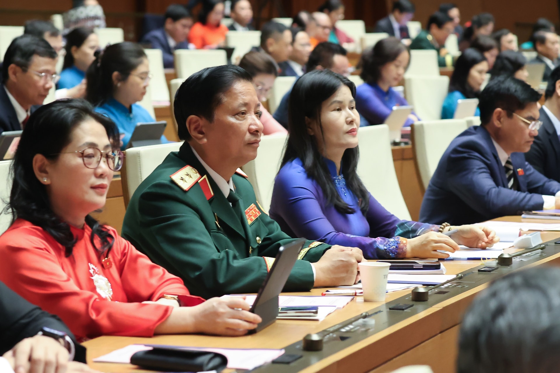 Thủ tướng: Kinh tế Việt Nam khẳng định đủ sức chống chịu trước các cú sốc bên ngoài, tăng trưởng cao hàng đầu thế giới- Ảnh 4.