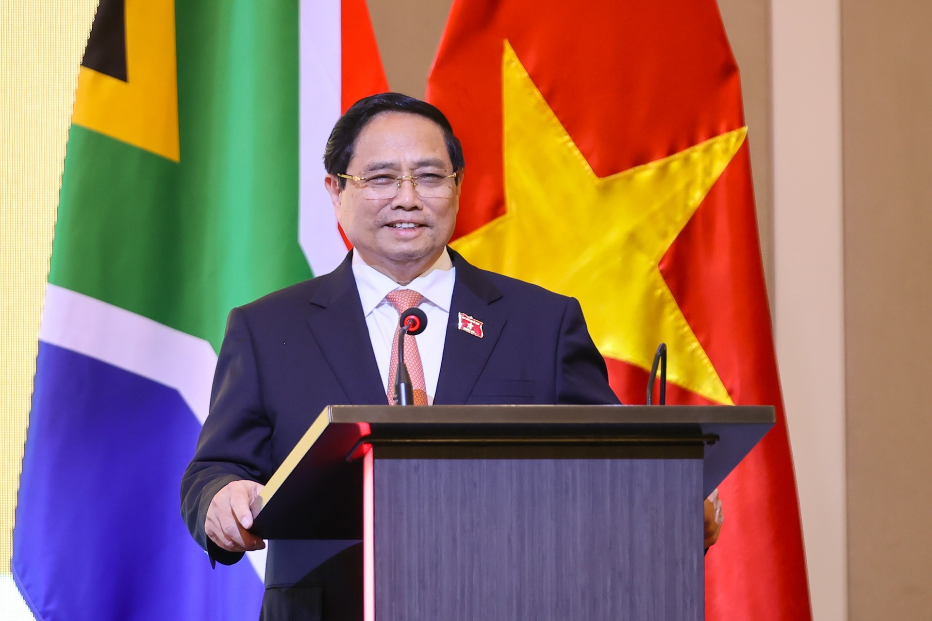 Thủ tướng Phạm Minh Chính và Tổng thống Nam Phi kêu gọi doanh nghiệp 2 nước đẩy mạnh kết nối, đầu tư- Ảnh 2. Thủ tướng Phạm Minh Chính và Tổng thống Nam Phi kêu gọi doanh nghiệp 2 nước đẩy mạnh kết nối, đầu tư- Ảnh 2.