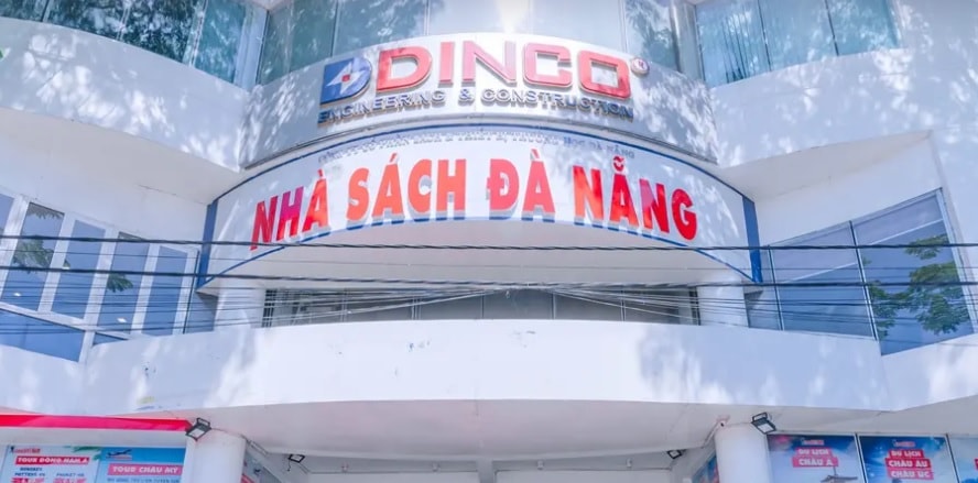 deb-dinco.jpg