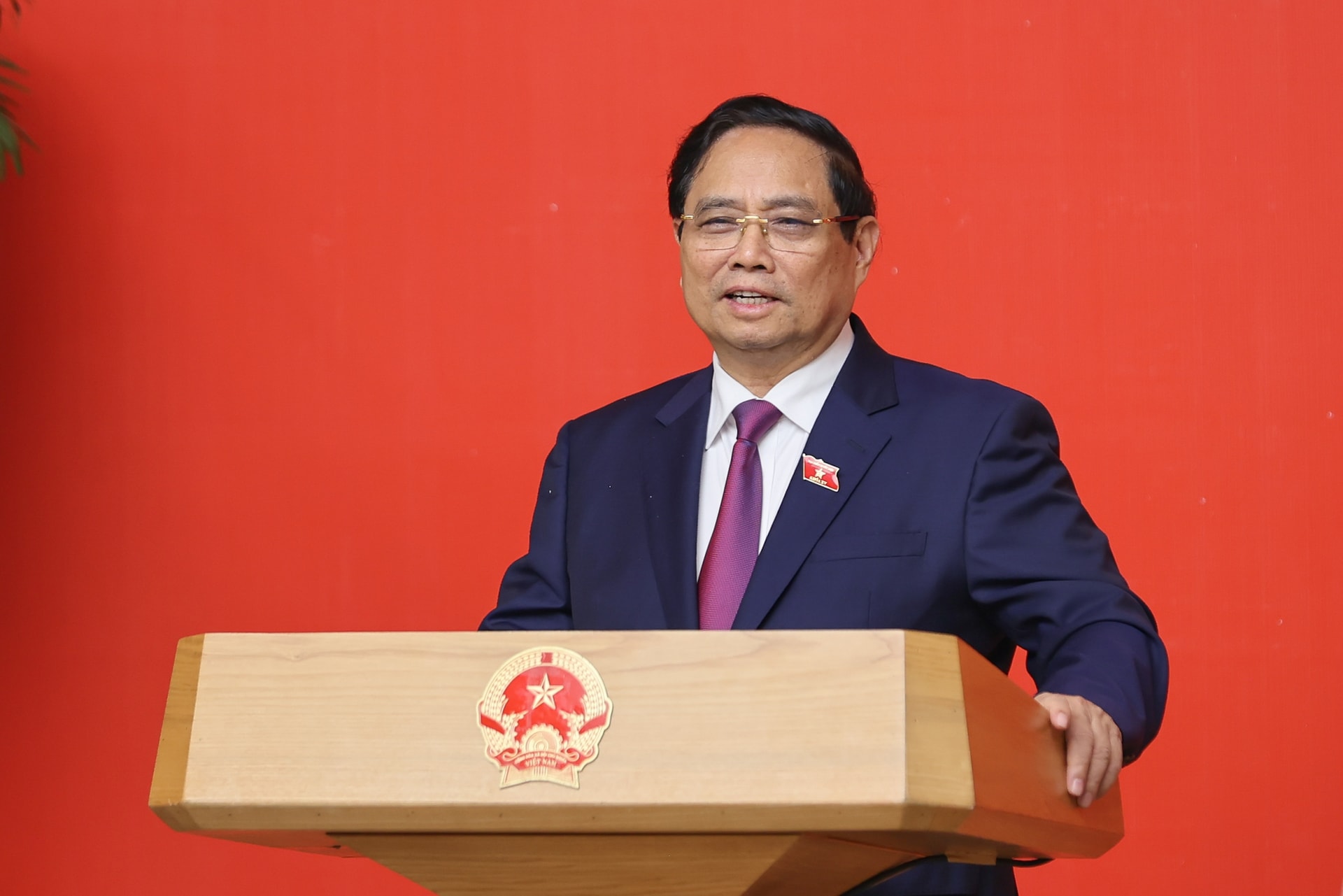 Thủ tướng Phạm Minh Chính trao quyết định bổ nhiệm và giao nhiệm vụ cho 2 Phó Thủ tướng, 3 Bộ trưởng- Ảnh 1. Thủ tướng Phạm Minh Chính trao quyết định bổ nhiệm và giao nhiệm vụ cho 2 Phó Thủ tướng, 3 Bộ trưởng- Ảnh 1.