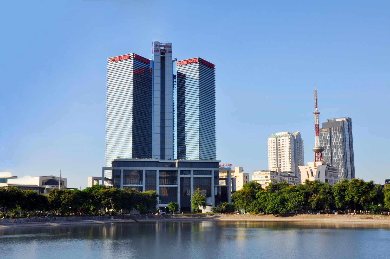 trụ sở petrovietnam