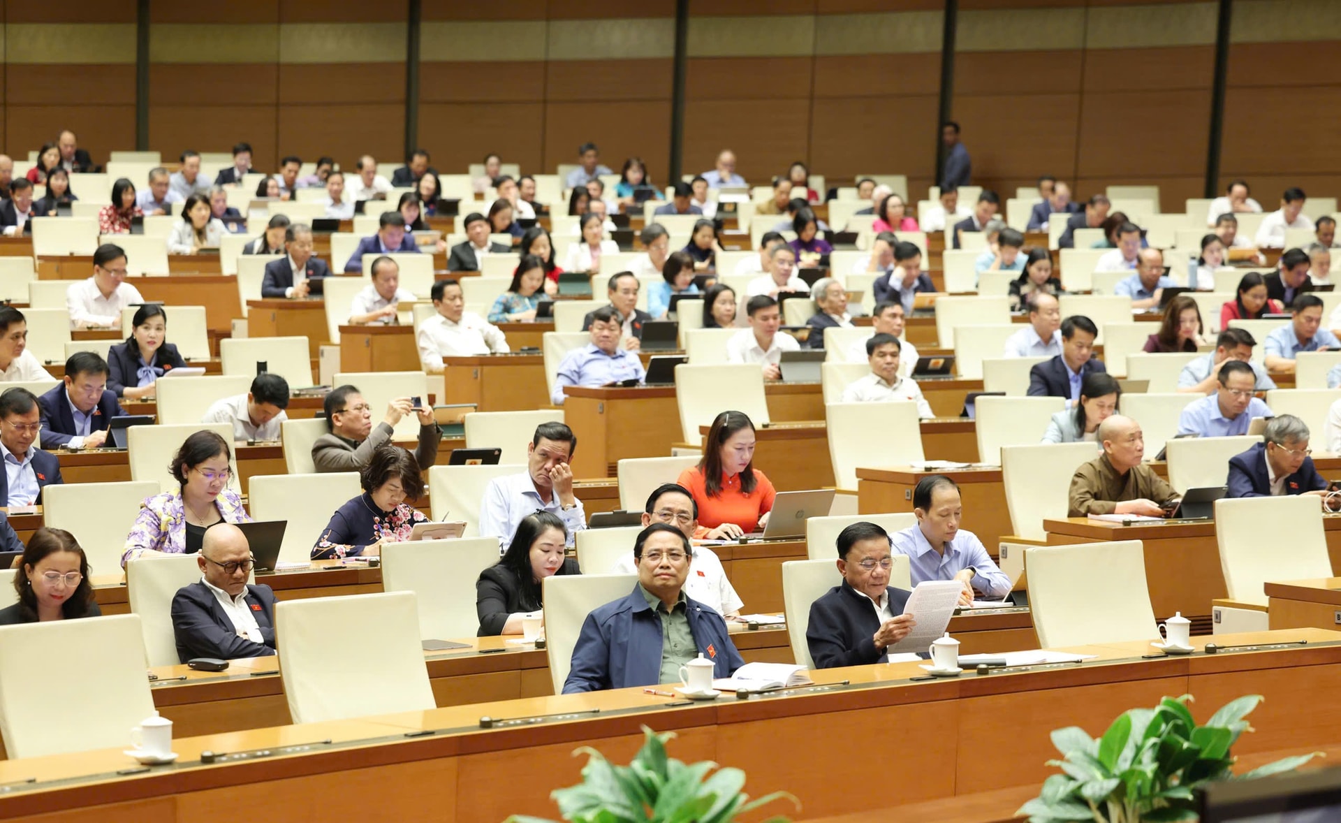 Báo cáo về kinh tế-xã hội của Chính phủ được chuẩn bị rất công phu, toàn diện, khách quan và khoa học- Ảnh 1.