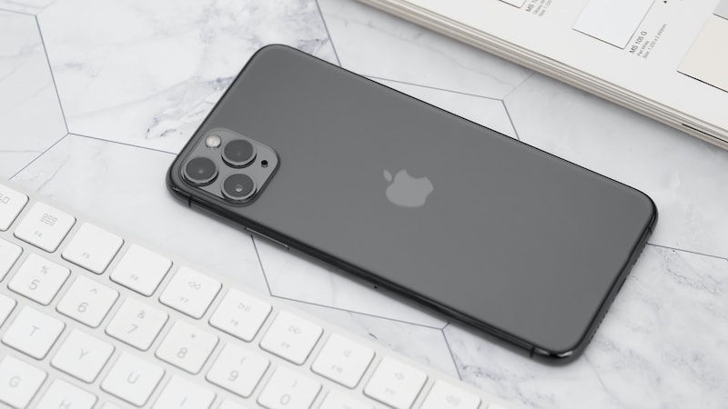 iphone3.jpg