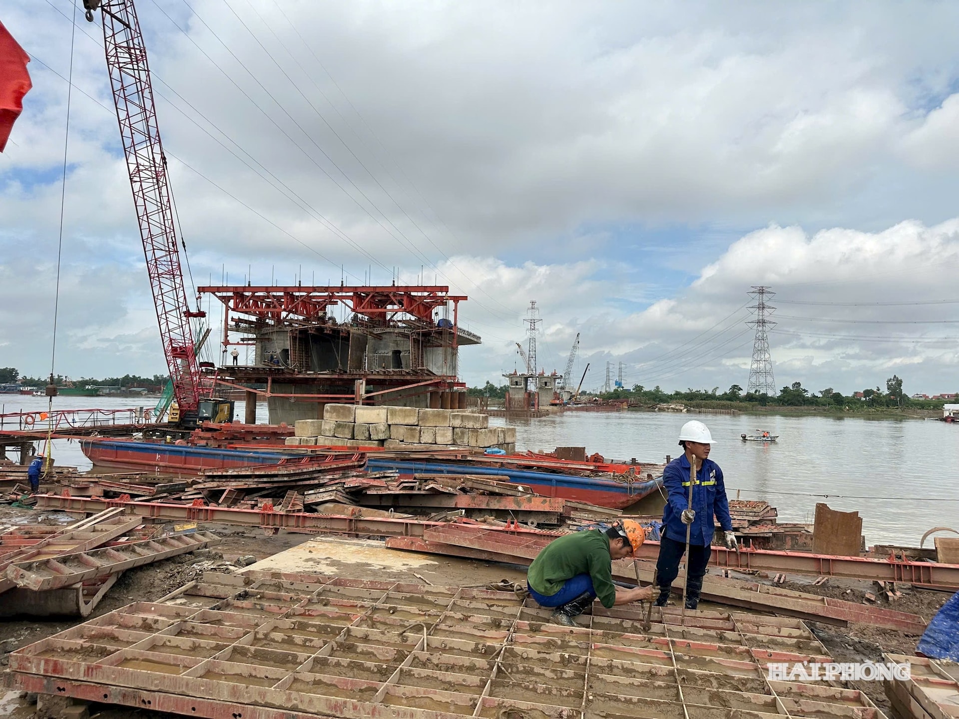 Cầu Kênh Vàng