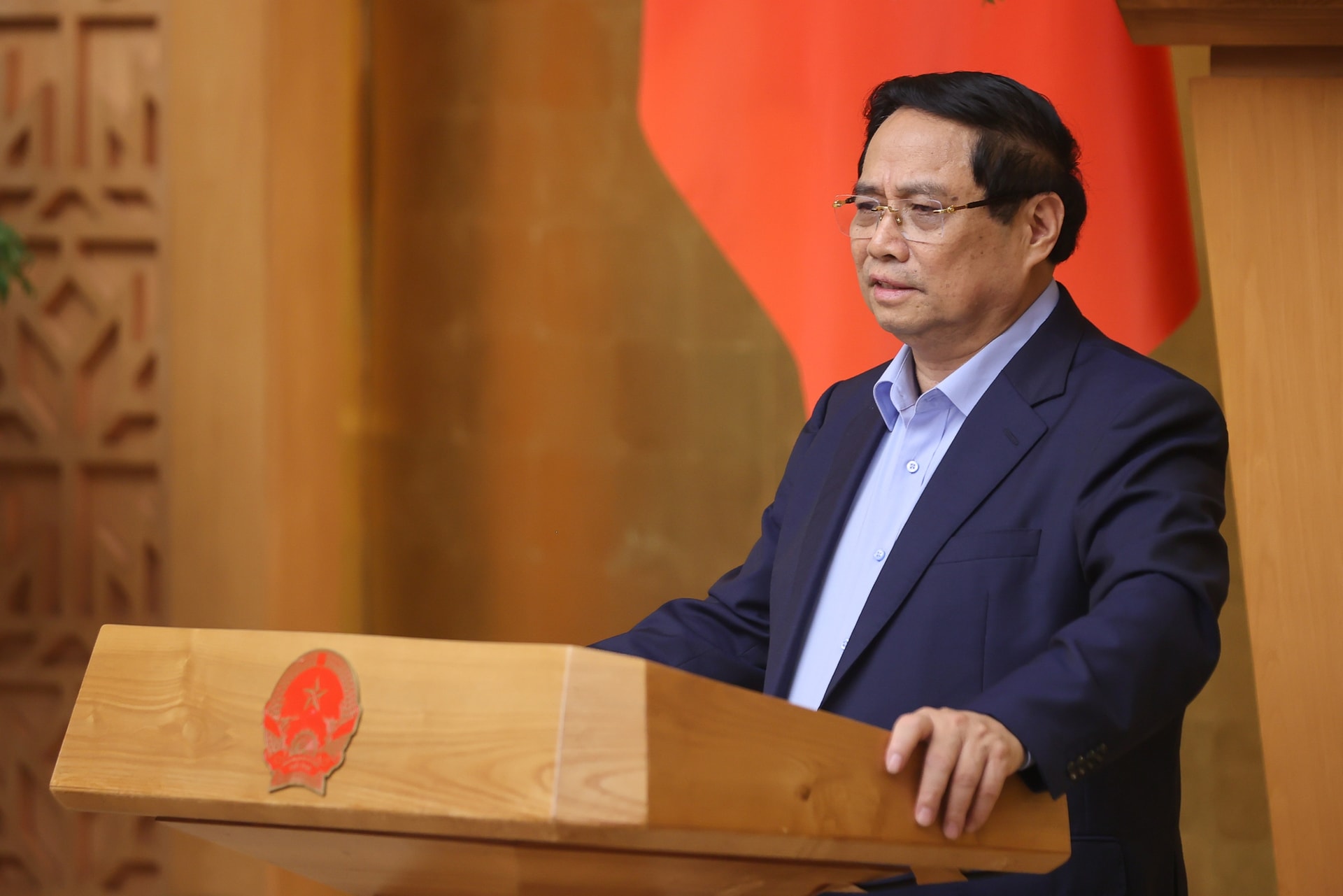 Thủ tướng: Tốc độ tăng GDP quý IV phải đạt trên 8,4%- Ảnh 2. Thủ tướng: Tốc độ tăng GDP quý IV phải đạt trên 8,4%- Ảnh 2.