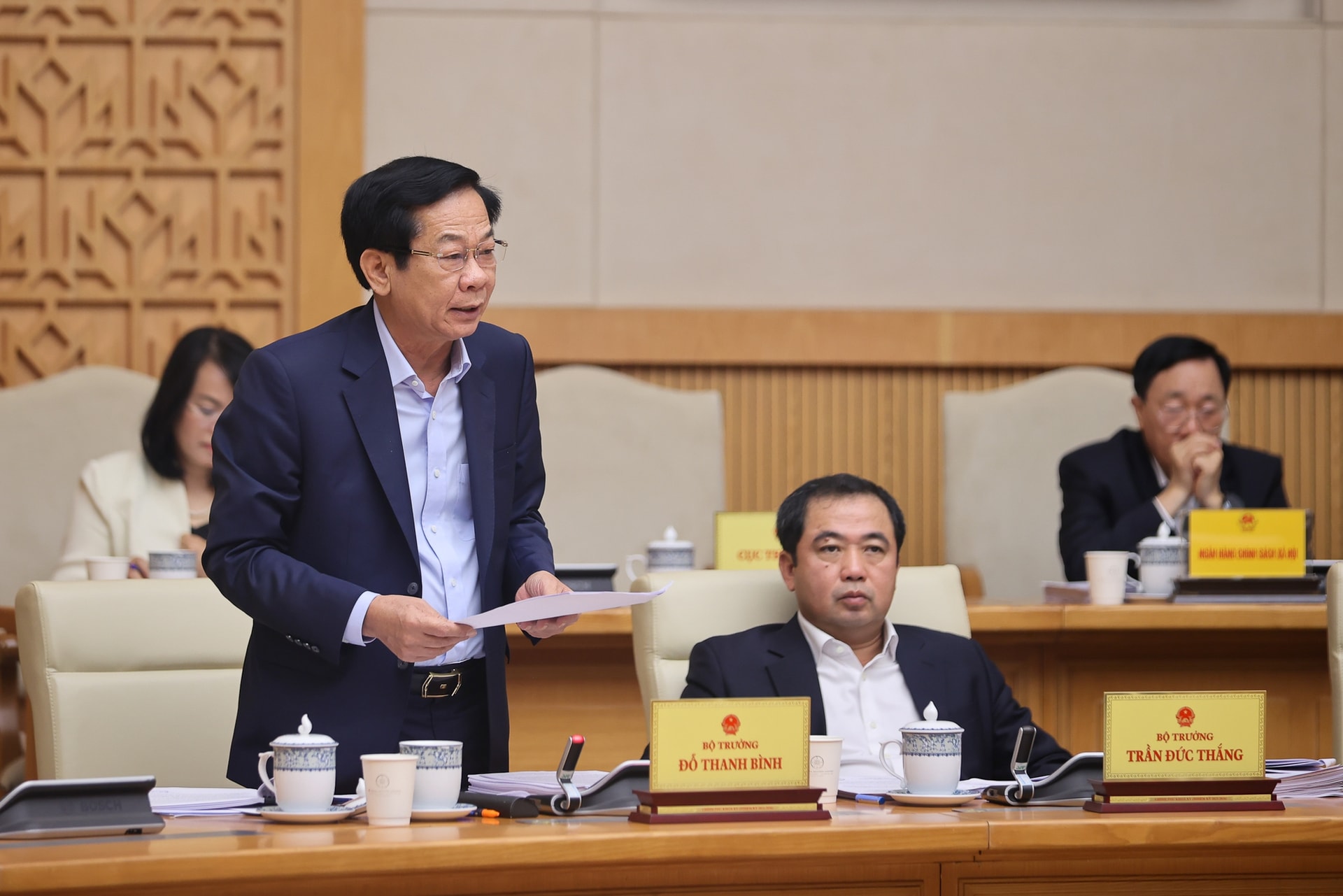 Thủ tướng: Tốc độ tăng GDP quý IV phải đạt trên 8,4%- Ảnh 6. Thủ tướng: Tốc độ tăng GDP quý IV phải đạt trên 8,4%- Ảnh 6.