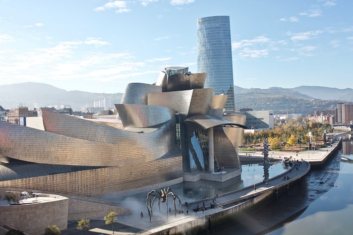 Bảo tàng Guggenheim Bilbao
