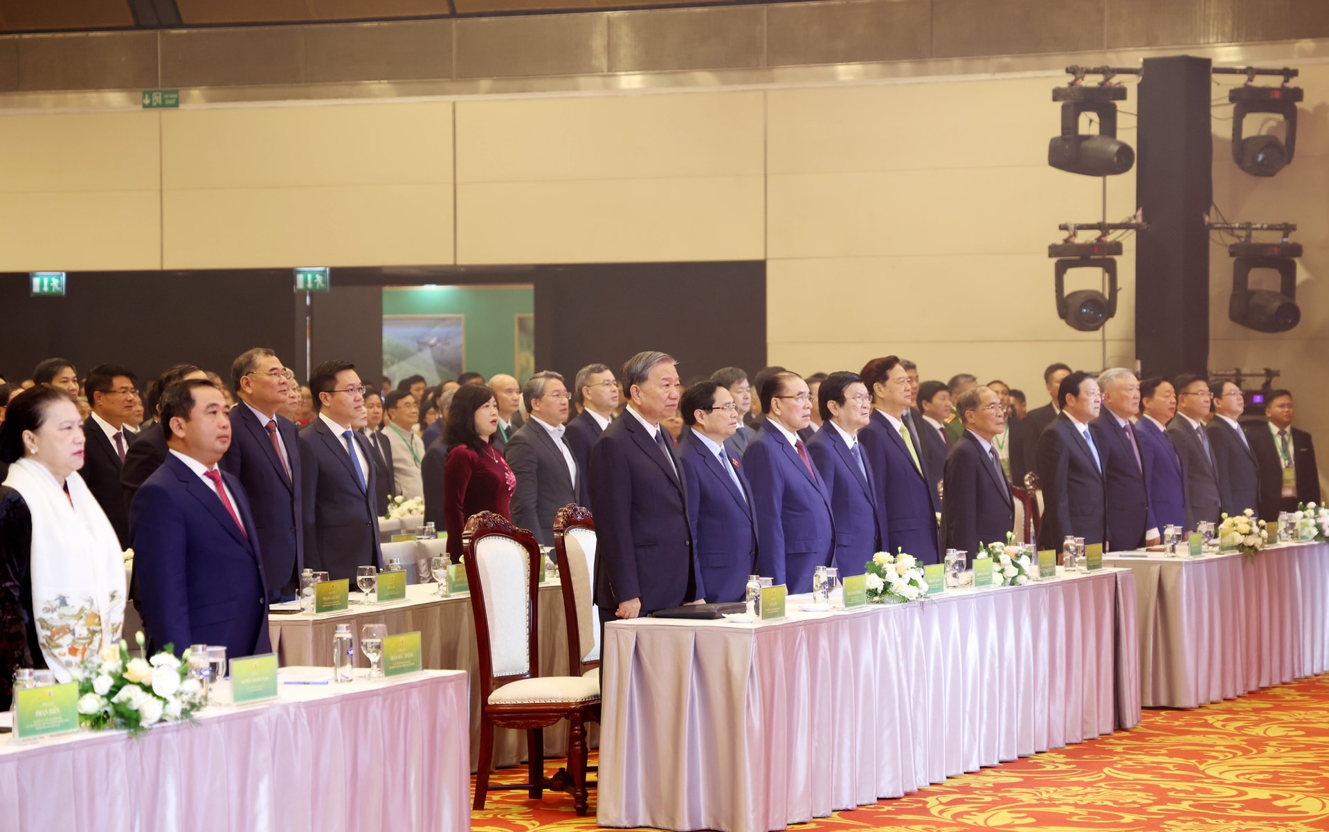 Tổng Bí thư Tô Lâm: Ngành Nông nghiệp và Môi trường trở thành trụ cột của nền kinh tế, nền tảng của sinh kế- Ảnh 1. Tổng Bí thư Tô Lâm: Ngành Nông nghiệp và Môi trường trở thành trụ cột của nền kinh tế, nền tảng của sinh kế- Ảnh 1.