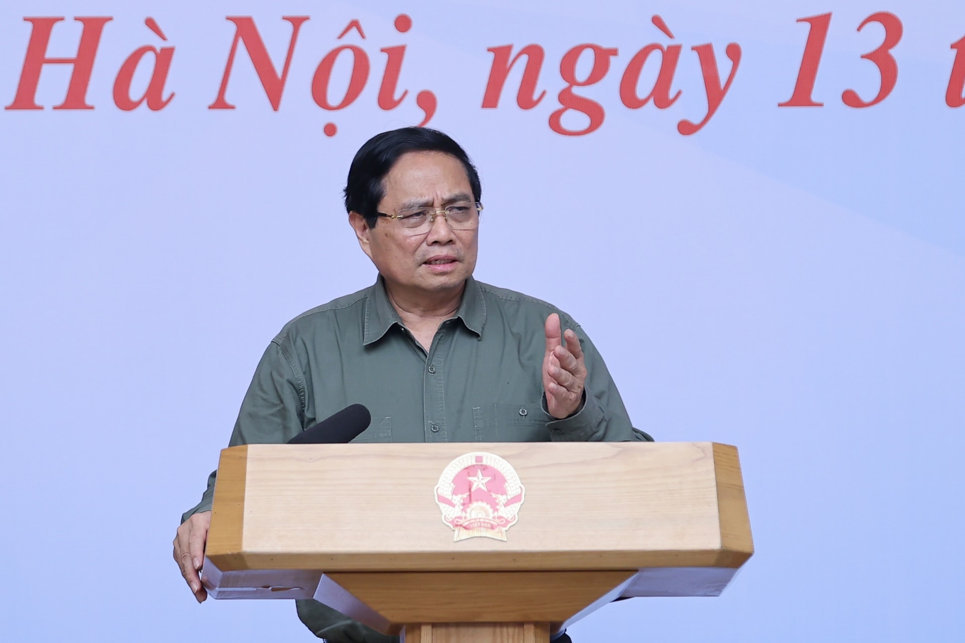 Thủ tướng: Khẩn trương xây dựng lại 1.900 nhà sập đổ, 67.000 nhà tốc mái cho đồng bào miền Trung- Ảnh 1. Thủ tướng: Khẩn trương xây dựng lại 1.900 nhà sập đổ, 67.000 nhà tốc mái cho đồng bào miền Trung- Ảnh 1.