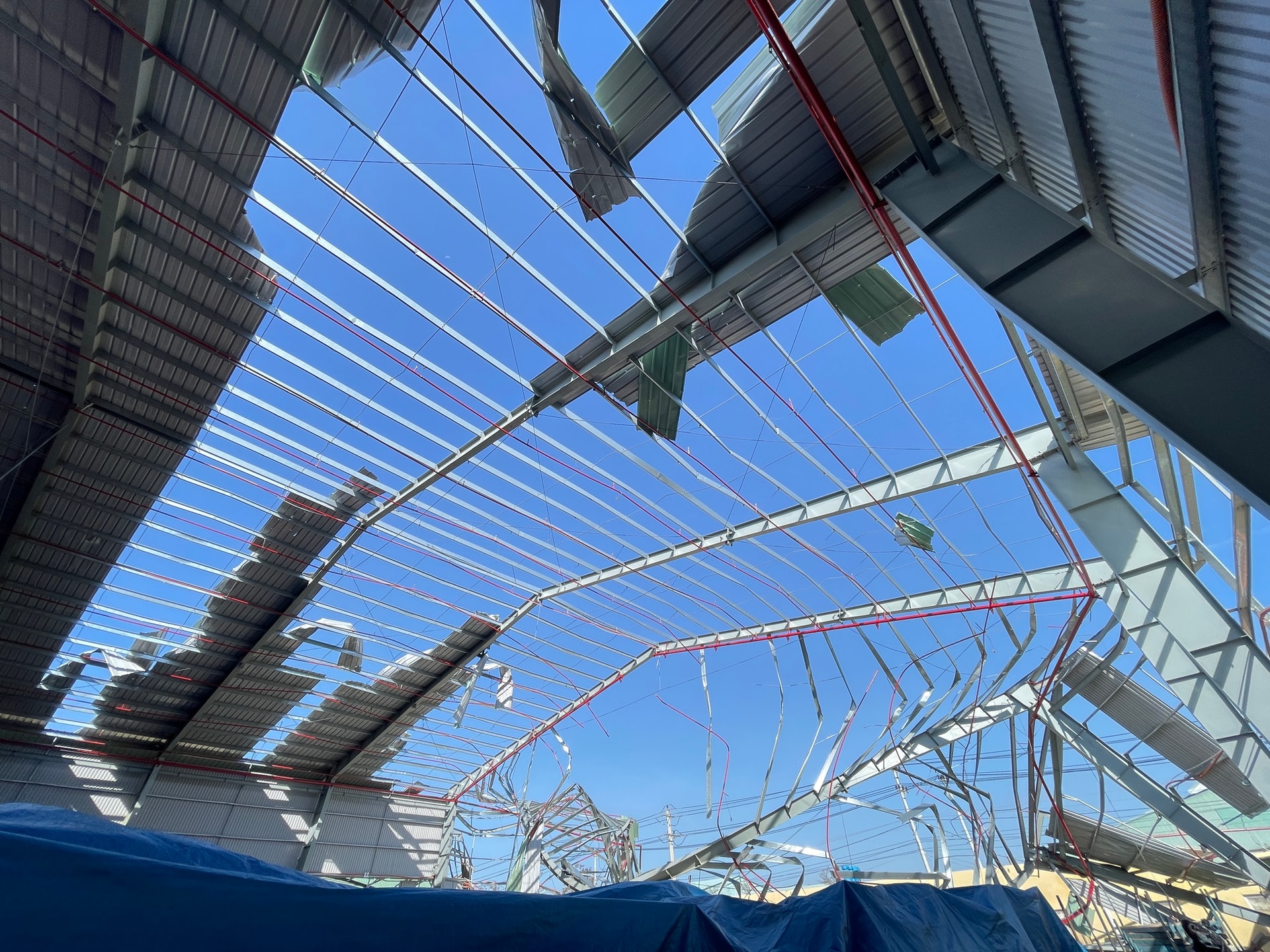 Thủ tướng thăm hỏi, động viên người dân, doanh nghiệp thiệt hại nặng nề do thiên tai, bão lũ tại Gia Lai- Ảnh 4. Thủ tướng thăm hỏi, động viên người dân, doanh nghiệp thiệt hại nặng nề do thiên tai, bão lũ tại Gia Lai- Ảnh 4.