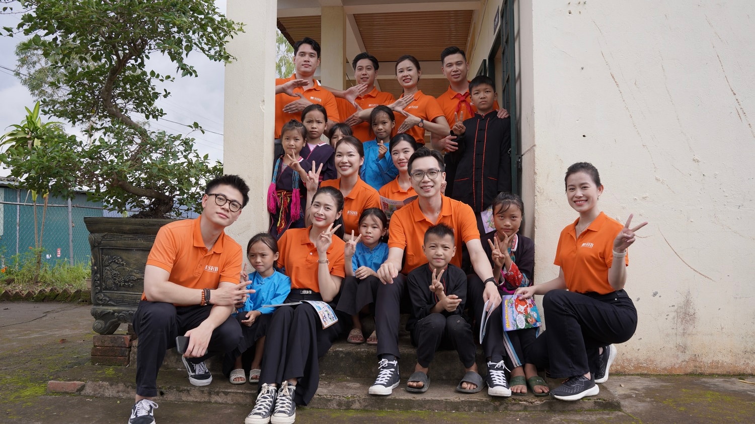 SHB - sinh nhat - bau hien (1)