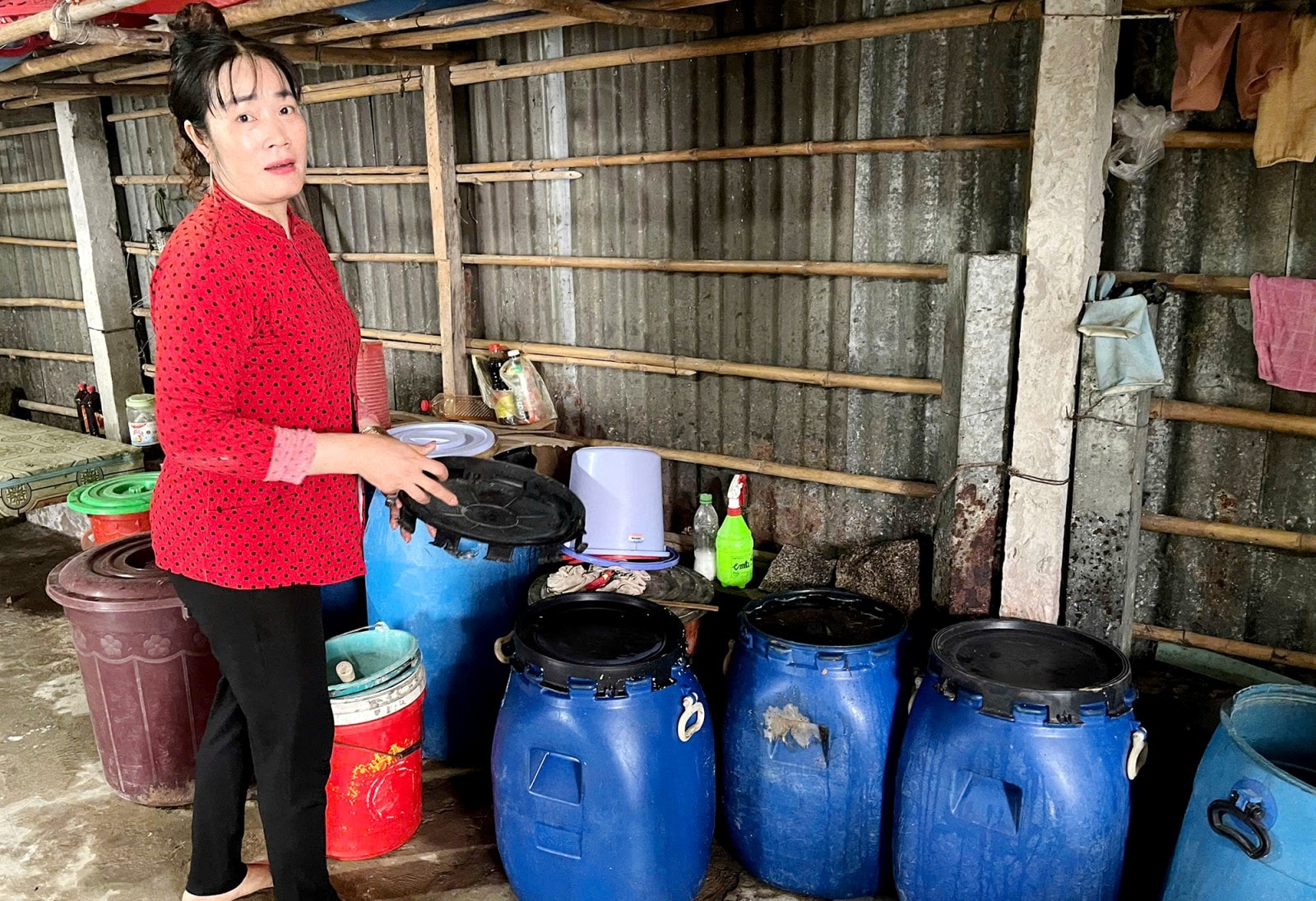 Cơ sở mắm Chín Ngón tại xã Ba Chúc