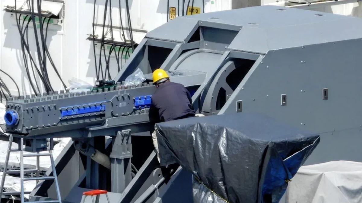 Súng điện từ Railgun