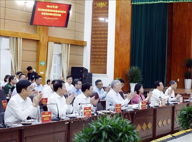 Tổng Bí thư Tô Lâm: An Giang sẽ tạo bứt phá mới, vươn lên khẳng định vị thế là một cực phát triển năng động- Ảnh 3.