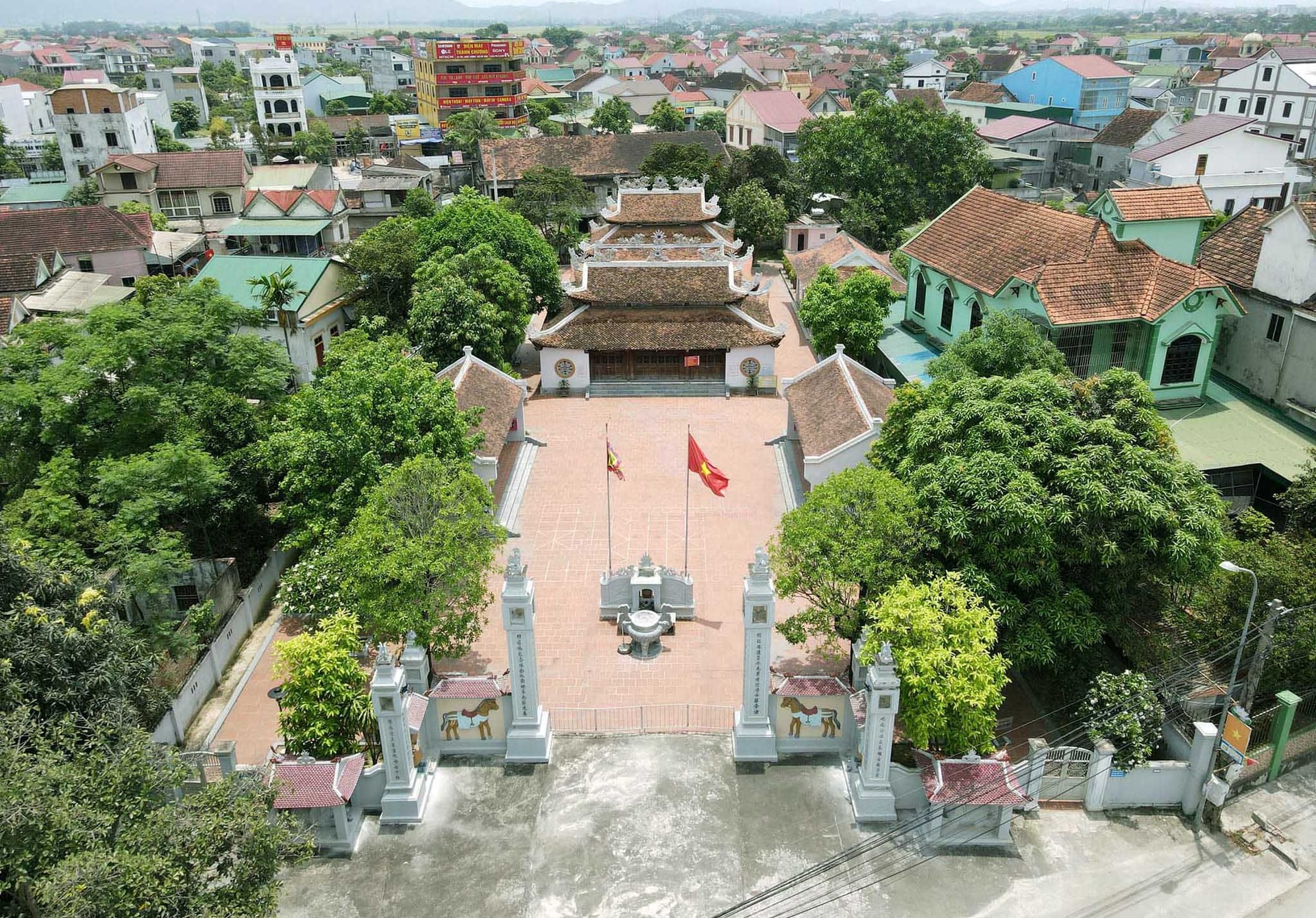 Đền thờ vua Mai Hắc Đế
