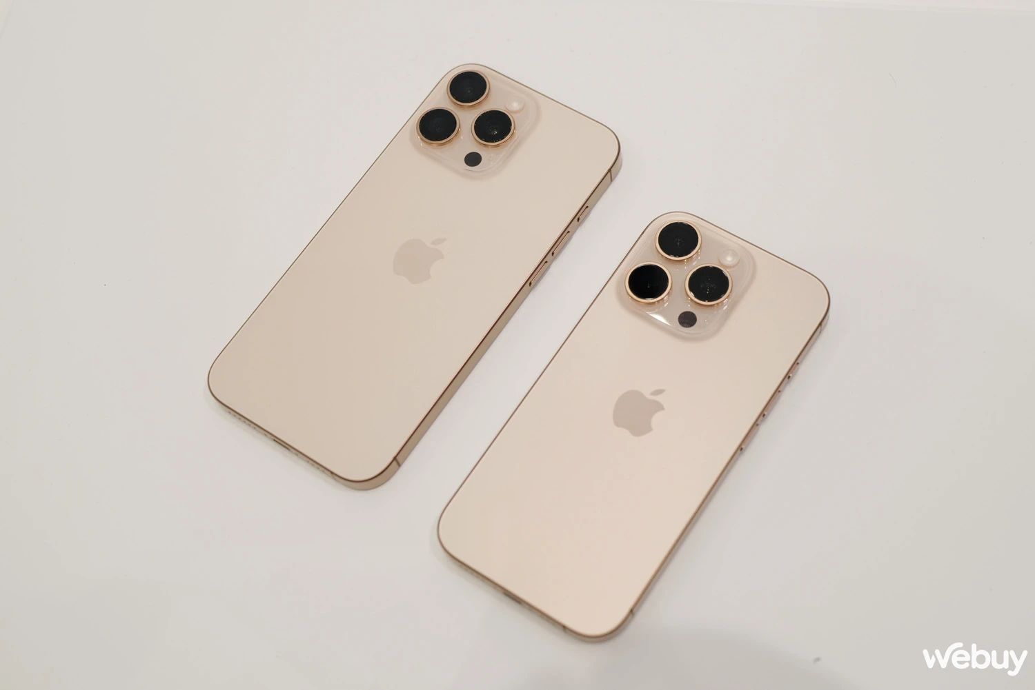 iphone2.webp