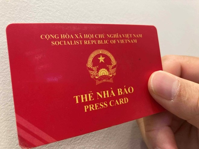 thẻ nhà báo