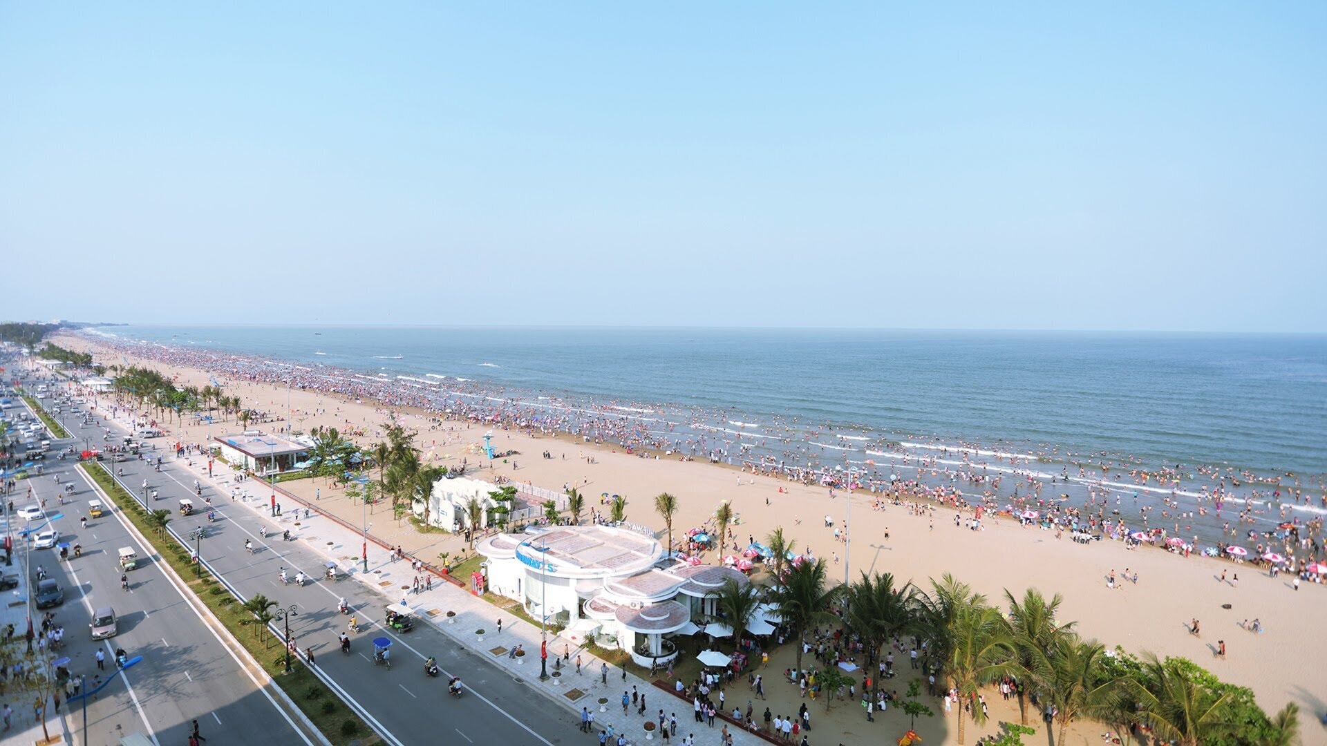 Sầm Sơn đón lượng khách du lịch lớn trong năm 2025