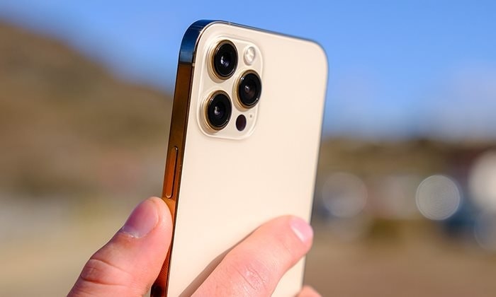 iphone1.jpeg