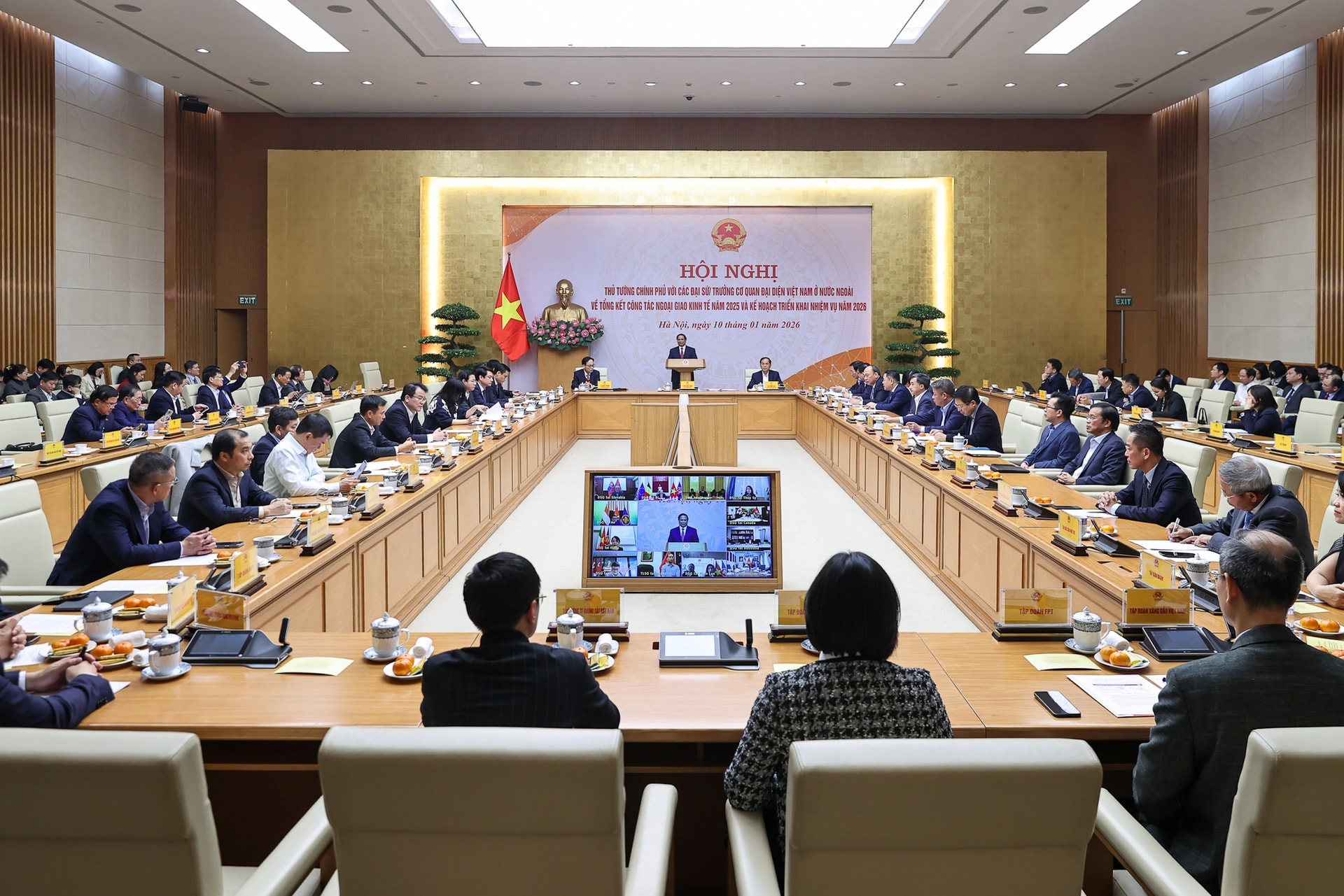 Thủ tướng: Sớm hoàn thiện chương trình hỗ trợ doanh nghiệp Việt Nam ra thế giới- Ảnh 1.