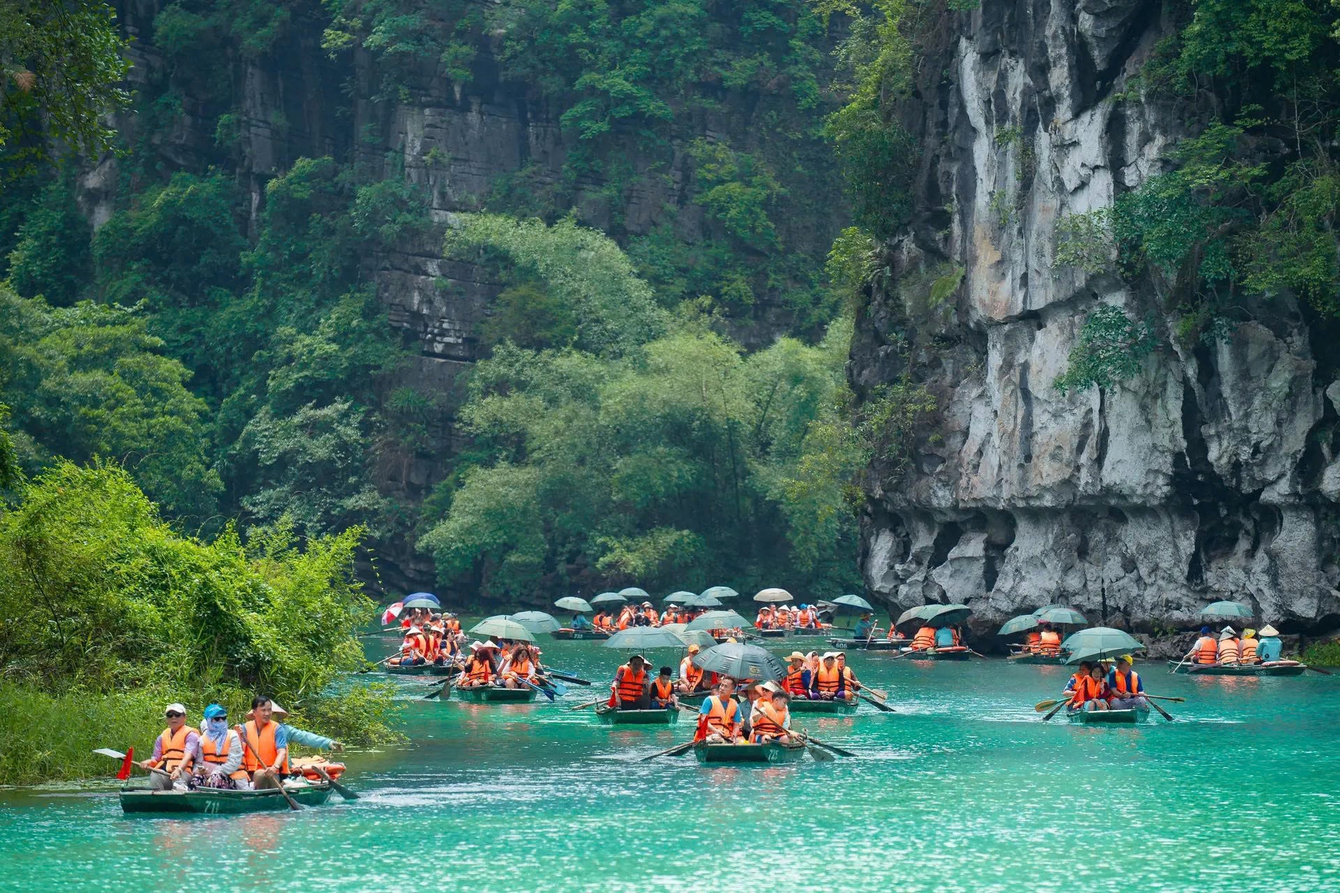 Du lịch sẽ tiếp tục là trụ cột kinh tế của Ninh Bình trong giai đoạn mới