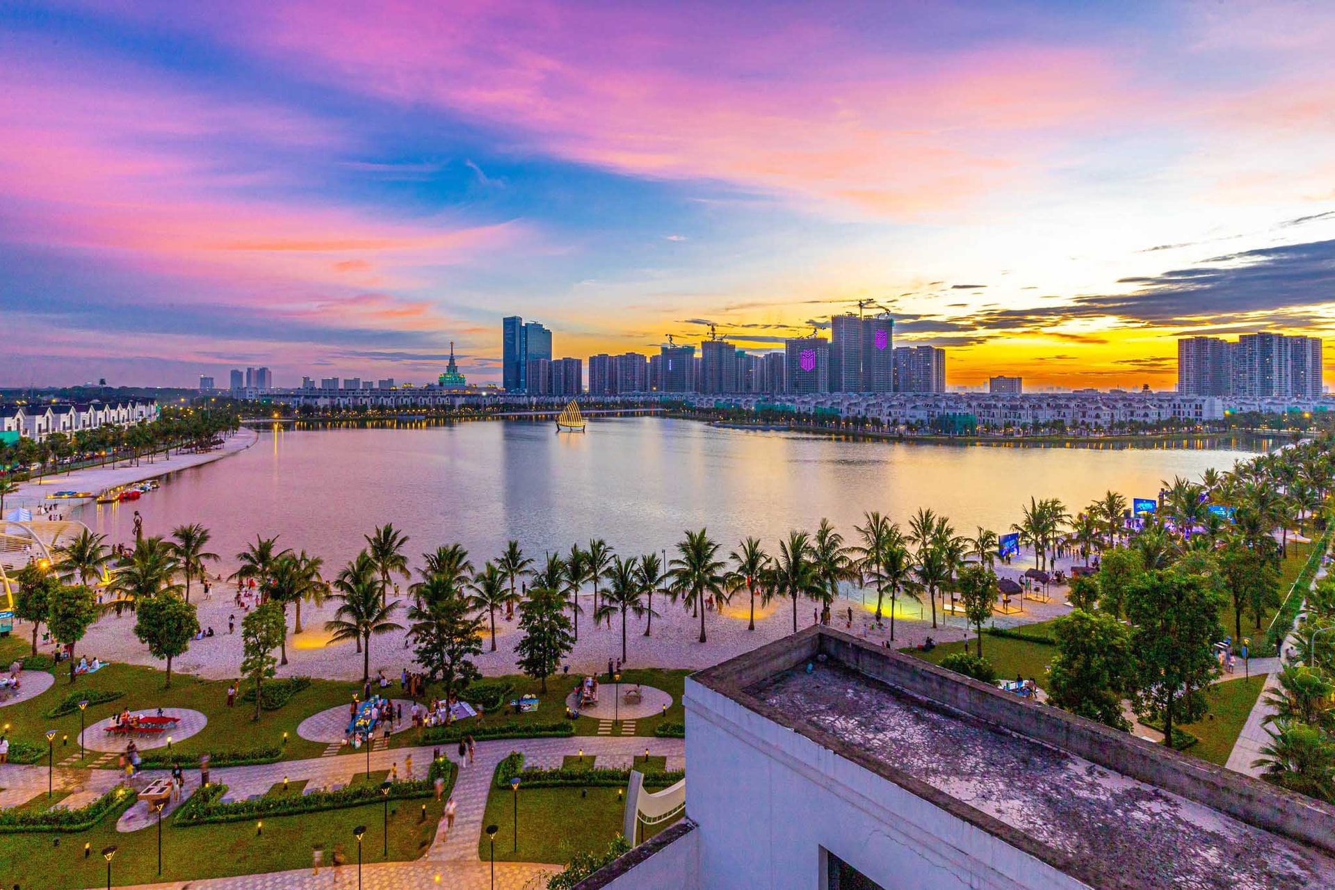 Hưng Yên trong những năm qua đã đầu tư mạnh mẽ vào cơ sở hạ tầng giao thông, đô thị