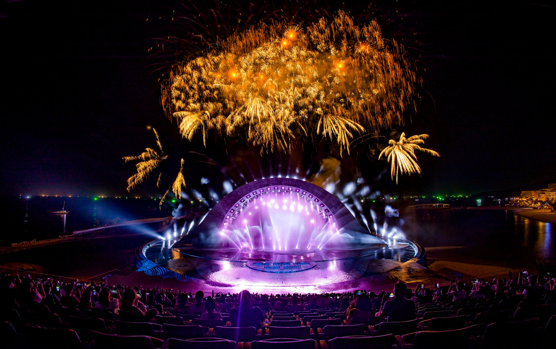 2.show-kiss-the-stars3.jpg