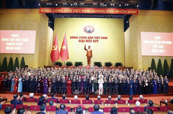 Bộ Chính trị phân công Ủy viên Bộ Chính trị khoá XIV tham gia Ban Bí thư khoá XIV- Ảnh 1.