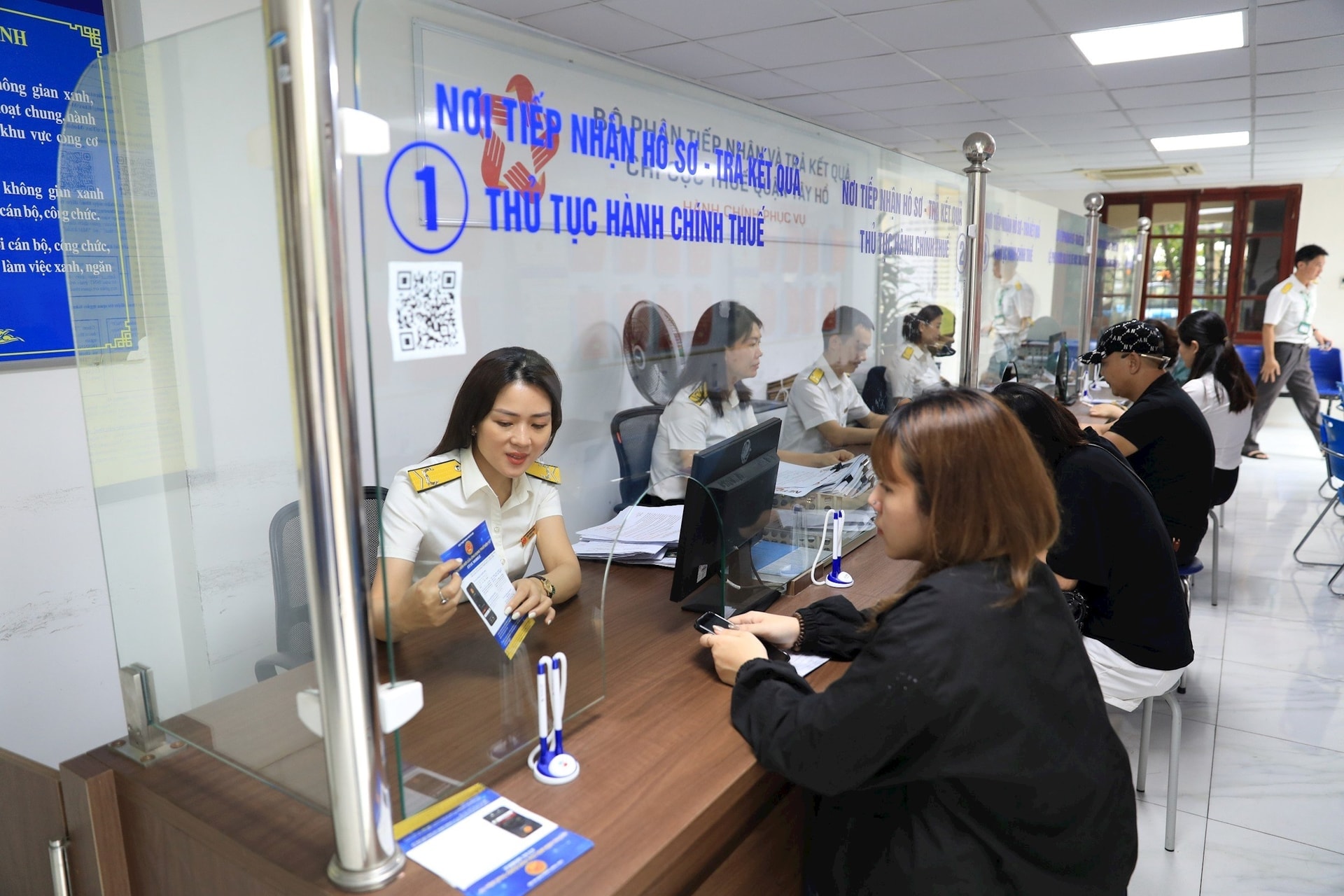 Từ ngày 2/2/2026, người nộp thuế tại Hà Nội có thể nộp hồ sơ thủ tục hành chính thuế tại nhiều điểm phục vụ hành chính công, không còn phụ thuộc nơi quản lý