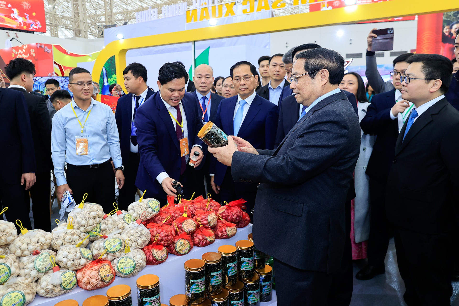 Thủ tướng khai mạc Hội chợ Mùa Xuân lần thứ nhất năm 2026 với 3 kỳ vọng lớn- Ảnh 12.